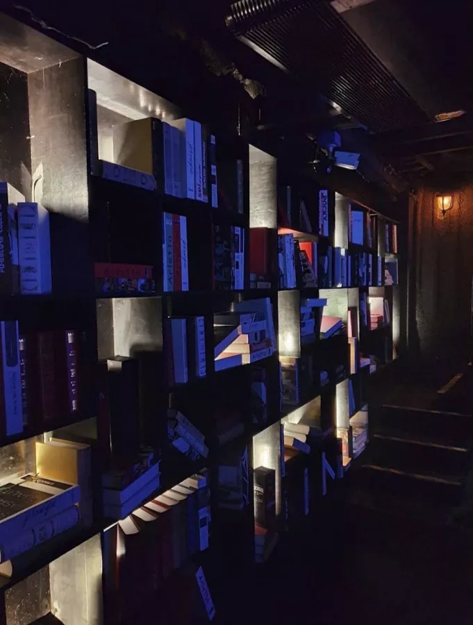 Бар The Library Phuket в Пхукете: Бар, Коктейли, Закуски, Bar, Cocktails, Snacks,