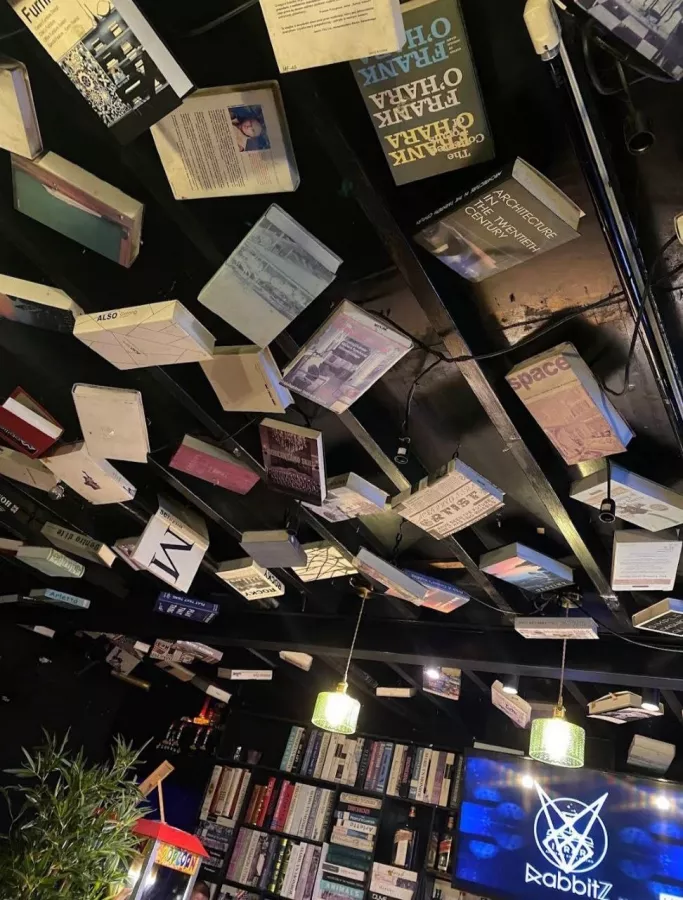 Бар The Library Phuket в Пхукете: Бар, Коктейли, Закуски, Bar, Cocktails, Snacks,