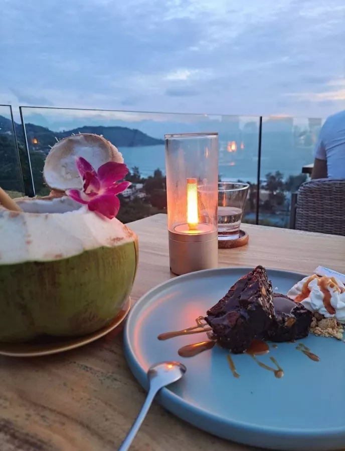 Ресторан The Sundeck в Пхукете: Ресторан, Бар, Restaurant , Bar, Десерты, Desserts,