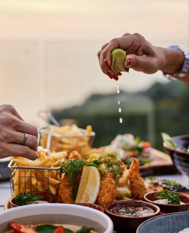 Ресторан The Sundeck в Пхукете: Ресторан, Бар, Restaurant , Bar, Десерты, Desserts,