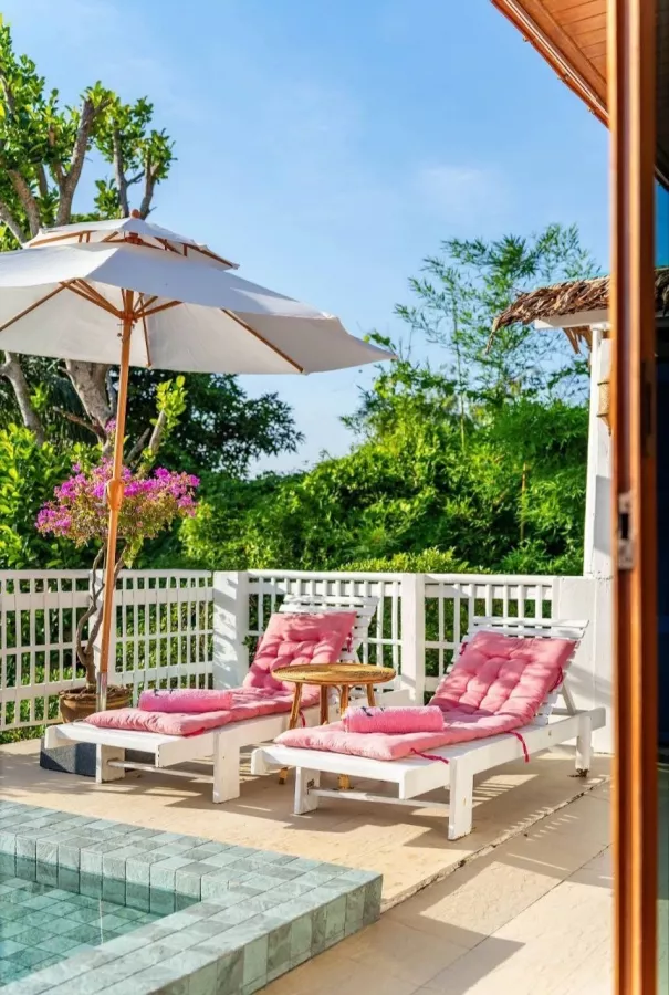 Отель Soul Villas By The Beach в Пхукете: Отель, Сад, Hotel, Garden, Villa, Beach, Вилла, Пляж, Cafe, Кафе,