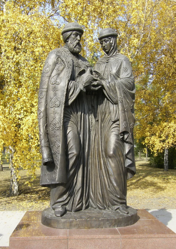 Памятник "Святой Пётр и Февронья Муромские"
