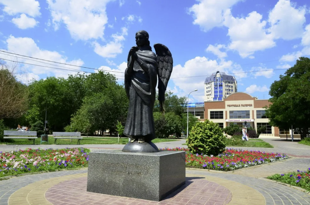 Памятник "Ангел-хранитель"