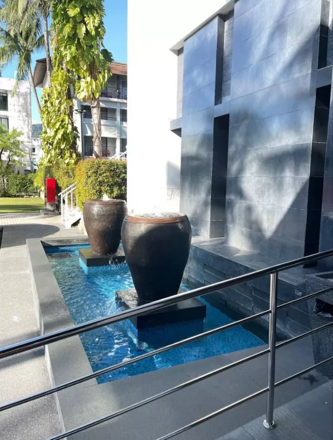 Отель DoubleTree by Hilton Phuket Banthai Resort в Пхукете: Отель, Бар, Бассейн, Пиво, Ресторан,