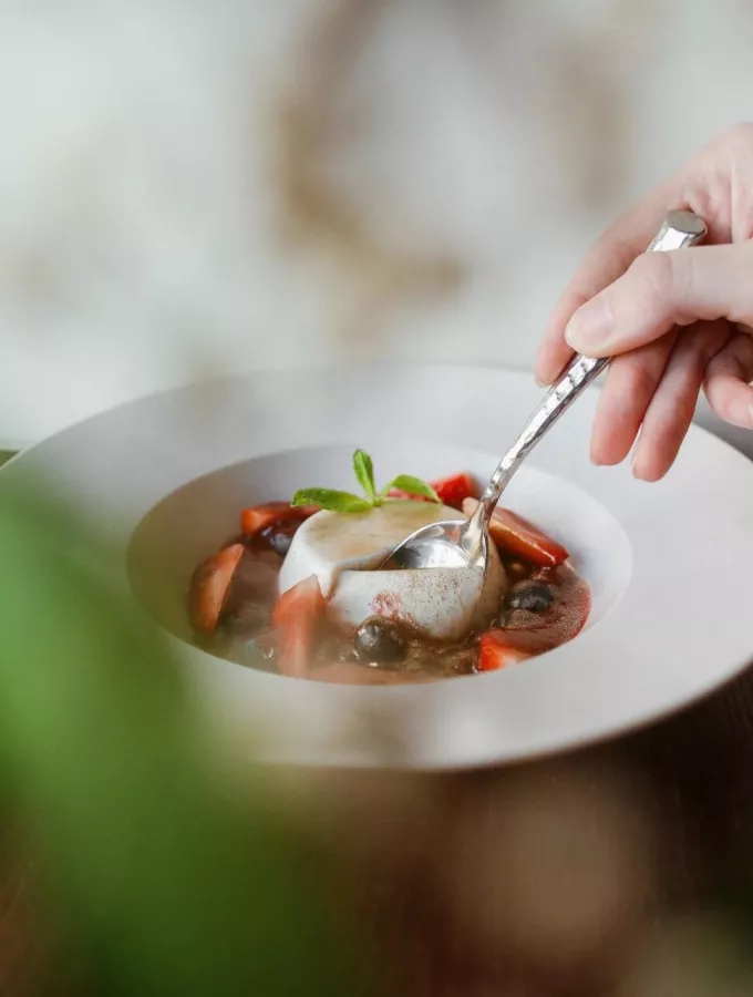 Ресторан Qlo в Москве: Где поесть , Вкусно поесть , Куда сходить , Ресторан , Летняя веранда , Завтрак , Десерты,