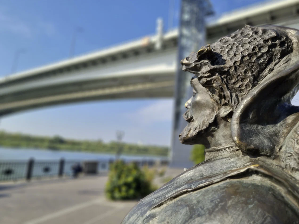 Памятник "Дон-Батюшка"