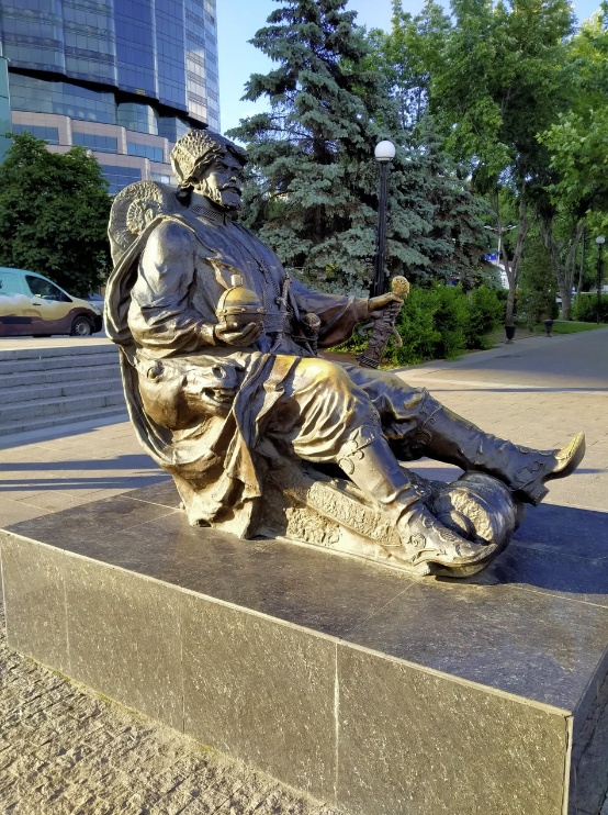 Памятник "Дон-Батюшка"