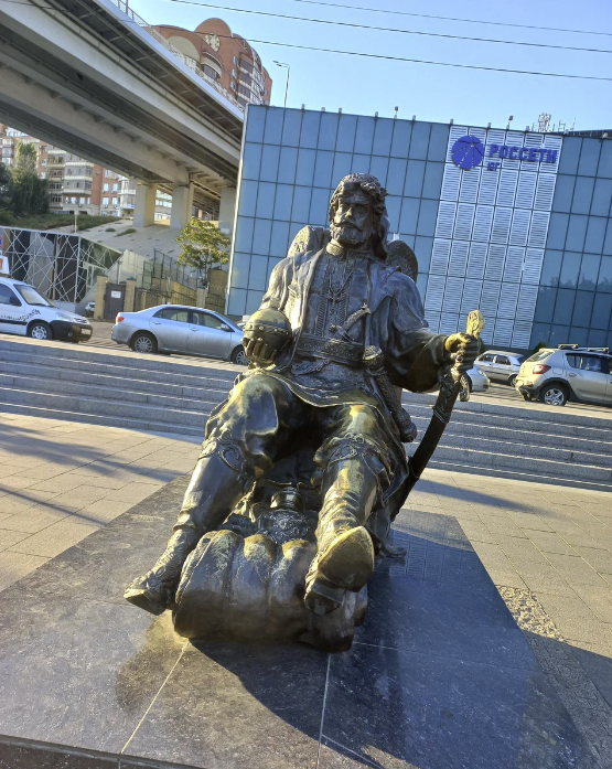 Памятник "Дон-Батюшка"