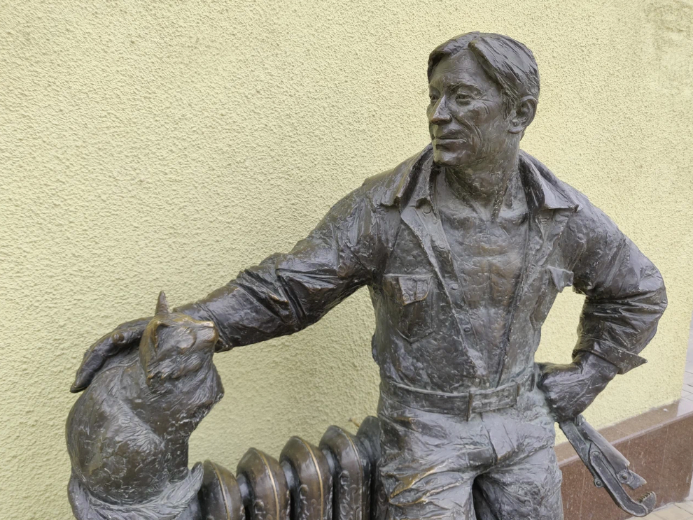 Памятник "Сантехник"