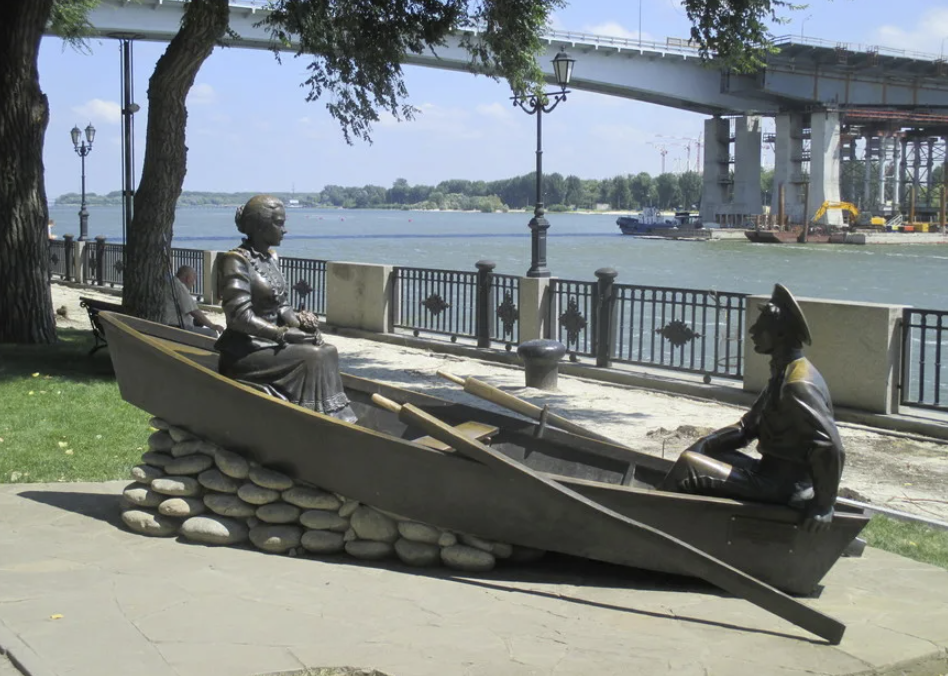 Скульптура "Григорий и Аксинья"