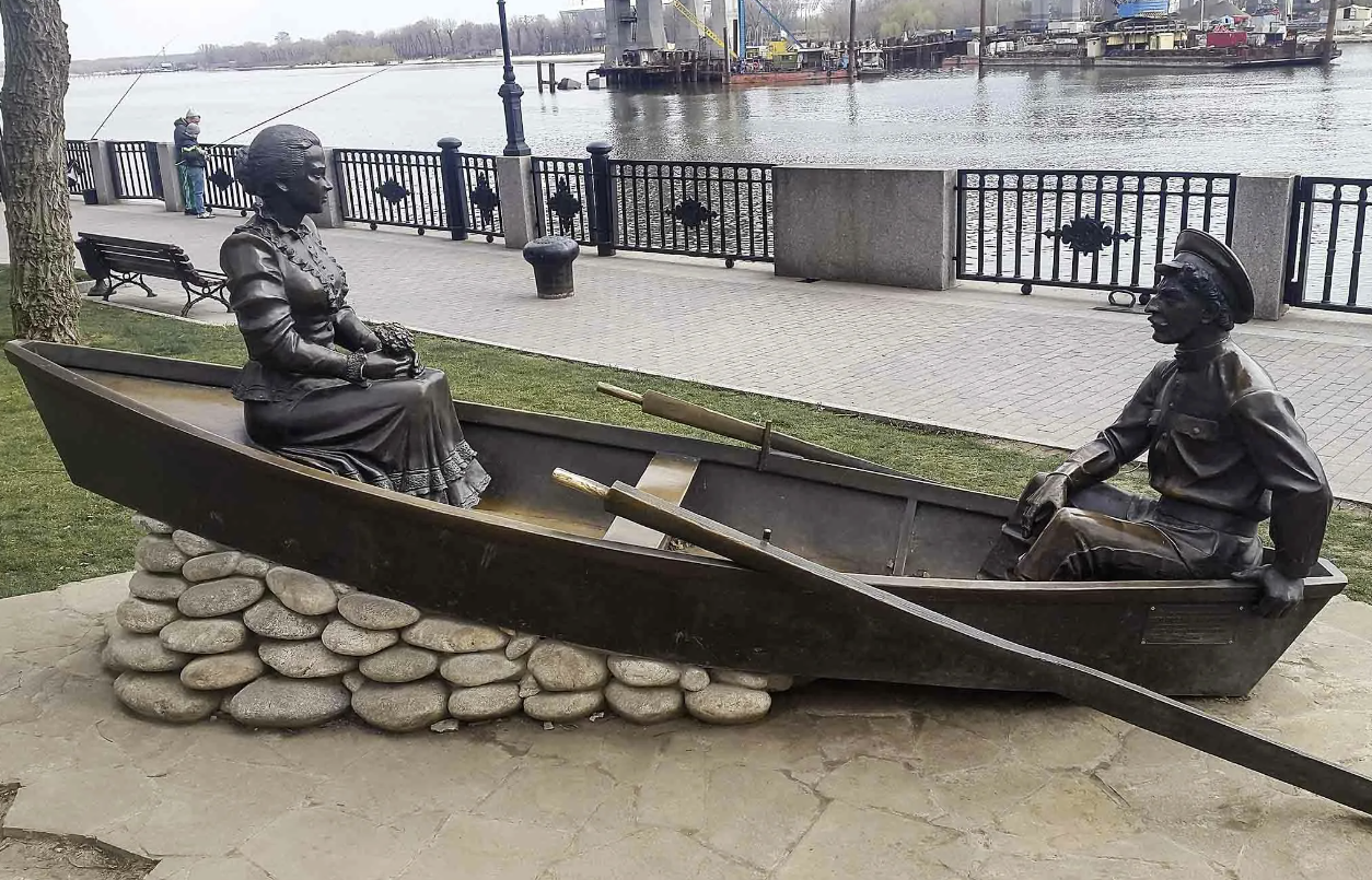 Скульптура "Григорий и Аксинья"