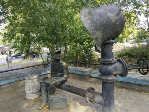 Скульптура "Водопроводчик"