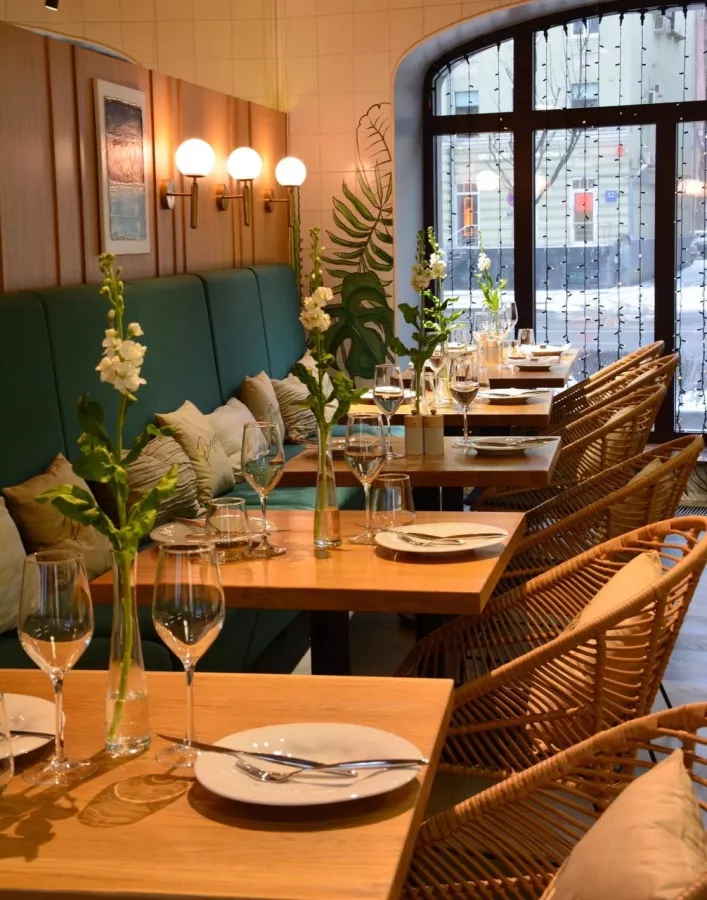 Ресторан Bruni Prosecco Bar в Москве: Вкусно поесть , Куда сходить , Ресторан , Бар, Винная карта , Десерты, Завтрак, Где поесть , Летняя веранда , Терраса ,