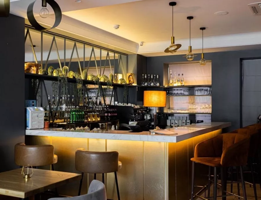 Ресторан Bruni Prosecco Bar в Москве: Вкусно поесть , Куда сходить , Ресторан , Бар, Винная карта , Десерты, Завтрак, Где поесть , Летняя веранда , Терраса ,