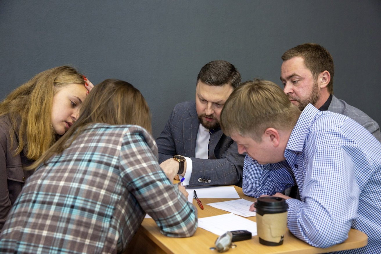 Адвокатское бюро "Ахметов, Хозяйкин и Партнеры"