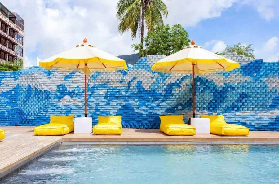 Отель Anona Beachfront Phuket Resort в Пхукете: Отель, Бассейн, Ресторан, Hotel, Swimming Pool, Restaurant, Beach, Пляж,