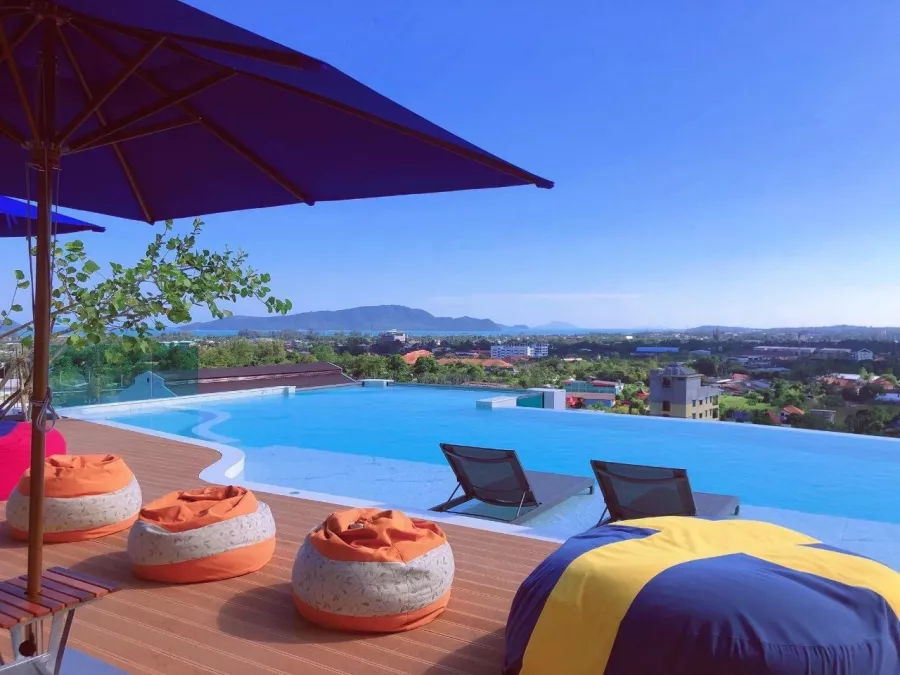 Отель The Blue Hotel в Пхукете: Hotel, Swimming Pool, Restaurant, Бассейн, Отель, Ресторан,