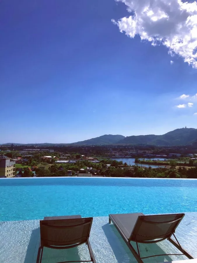 Отель The Blue Hotel в Пхукете: Hotel, Swimming Pool, Restaurant, Бассейн, Отель, Ресторан,