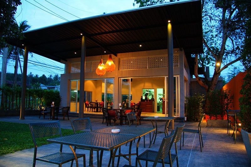 Отель Signature Phuket в Пхукете: Отель, Hotel, Бассейн, Swimming Pool, Restaurant, Ресторан,