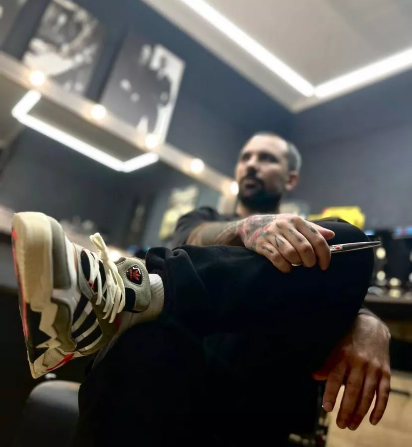 Барбершоп Gentelemens barber shop в Краснодаре: Стрижка , Барбершоп, Мужская стрижка , Мужское пространство , Барбер, Борода, Укладка волос ,