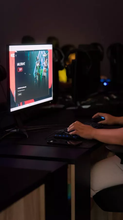 PULSE Cyber Club в Пхукете: Игровой клуб, Компьютерный клуб, Киберспорт, Мощные ПК, Гейминг, Киберспортивный клуб, Аренда ПК для игр, Пхукет игровой центр,