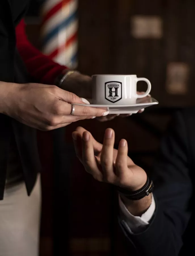 Барбершоп HARDY на Красноармейской в Краснодаре: Красота, Мужчинам, Борода, Стрижка, Барбершоп, Парикмахер, Бритье,