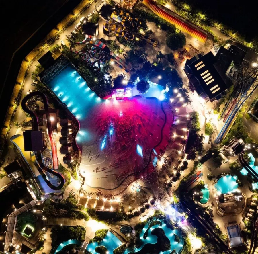 Аквапарк Andamanda Phuket в Пхукете: Аквапарк, Горки, Бассейн, Бар, Aqua Park , Slides, Bar, Swimming Pool,