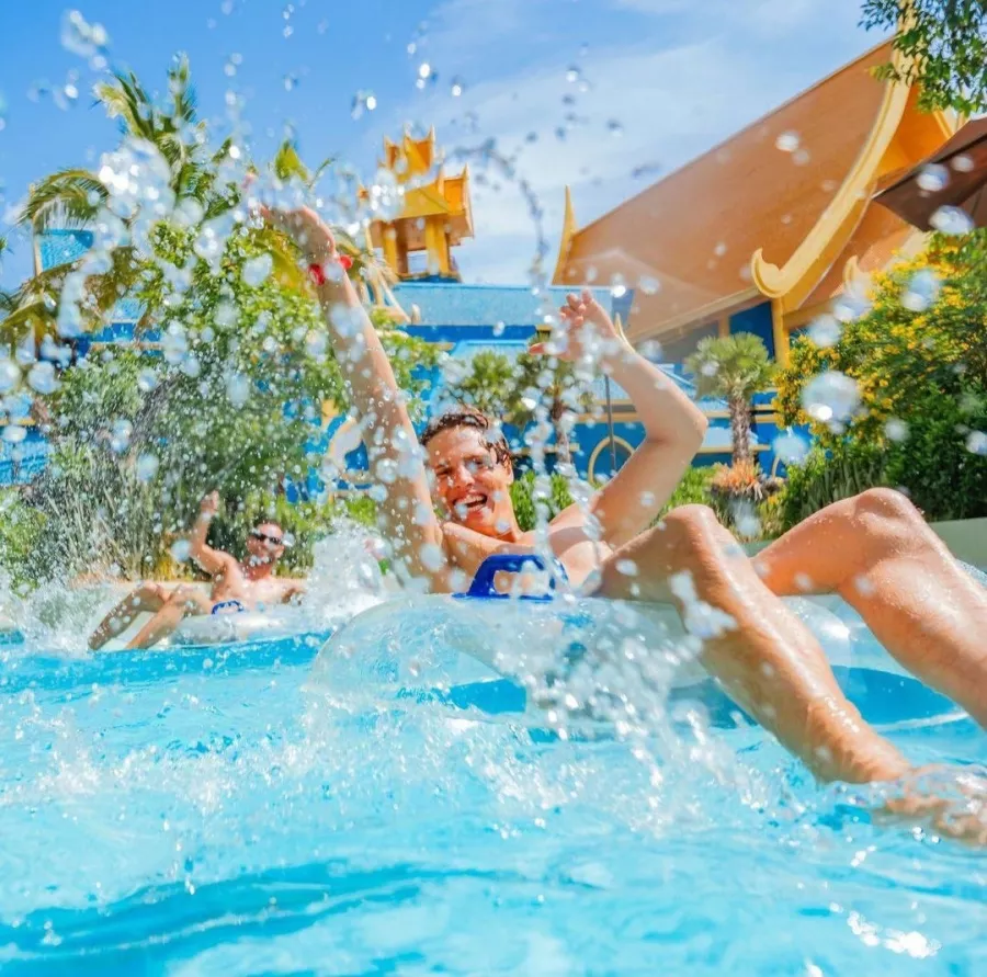 Аквапарк Andamanda Phuket в Пхукете: Аквапарк, Горки, Бассейн, Бар, Aqua Park , Slides, Bar, Swimming Pool,