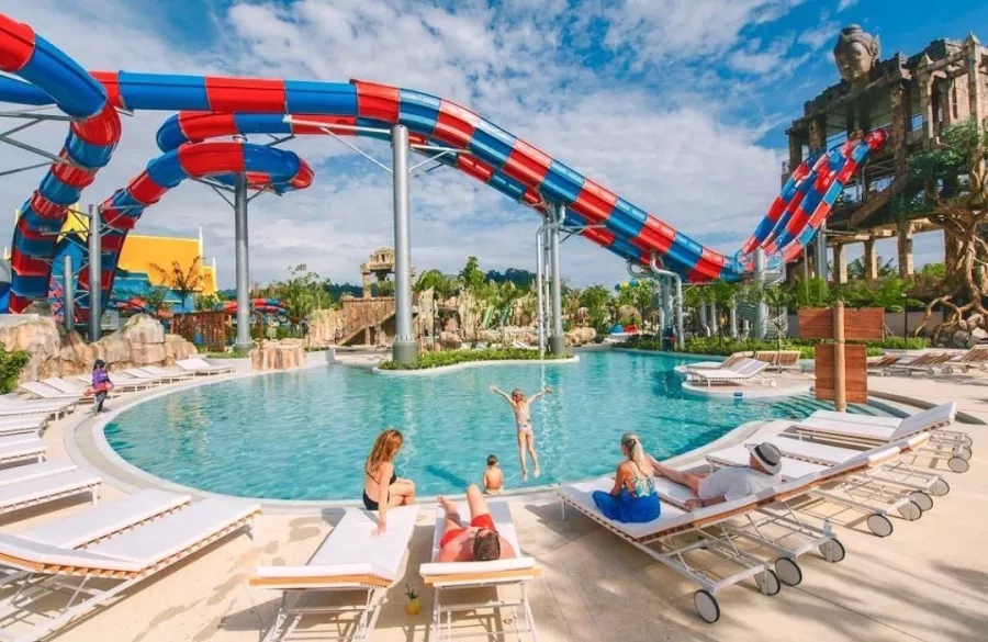 Аквапарк Andamanda Phuket в Пхукете: Аквапарк, Горки, Бассейн, Бар, Aqua Park , Slides, Bar, Swimming Pool,