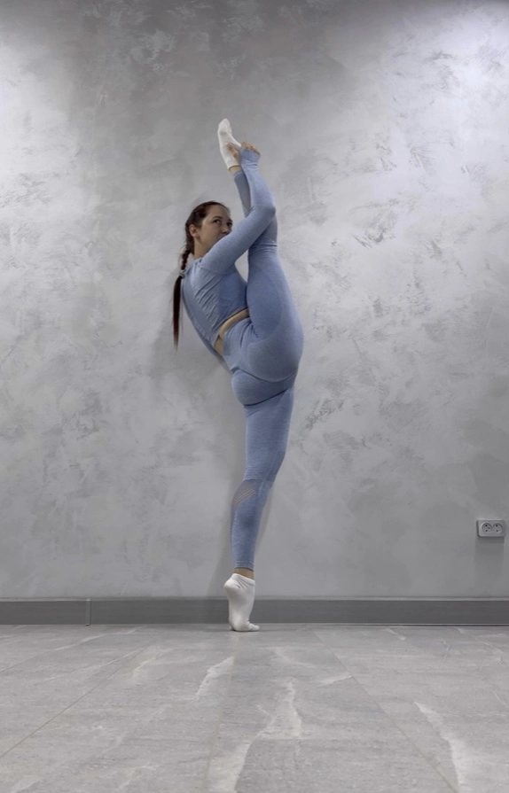 Студия растяжки Pole dance&stretching by Anna Chigarina в Краснодаре: Фитнес , Растяжка , Шпагат , Йога, Тренировки , Женское пространство , Здоровье , Пилатес ,