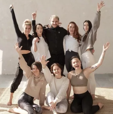 Студия йоги Hot Yoga