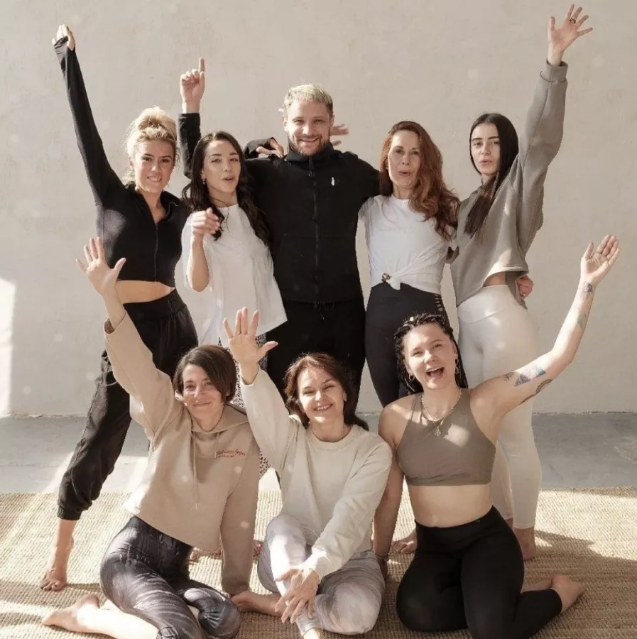 Студия йоги Hot Yoga в Нижнем Новгороде: Фитнес , Пилатес, Йога, Гибкость , Растяжка , Женское пространство , Тренировки ,