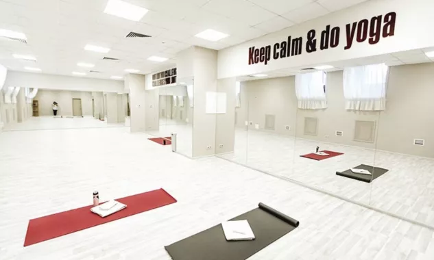 Студия йоги Hot Yoga