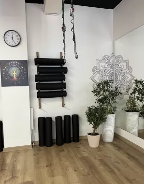 Студия йоги Yoosana