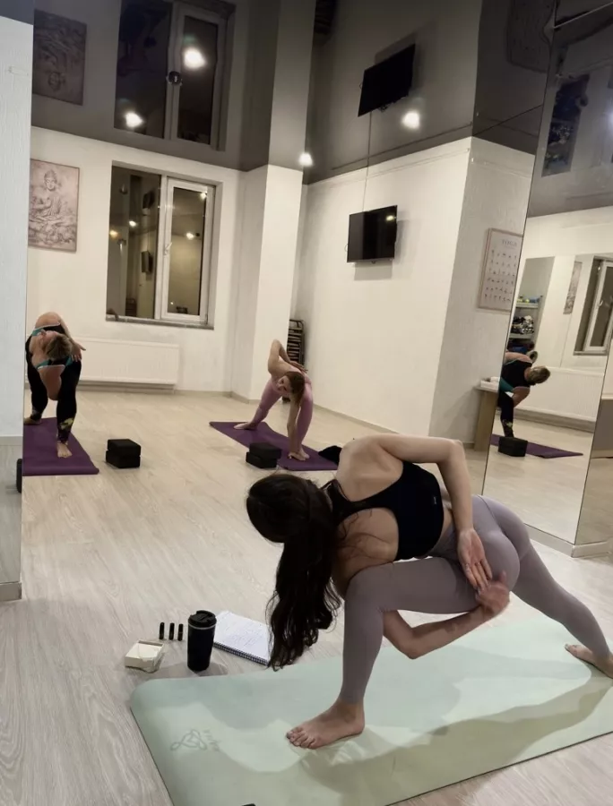Студия йоги YogaSpace в Калининграде: Растяжка, Здоровье, Йога, Пилатес,