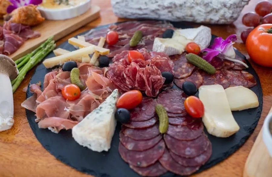 Ресторан Chez Nous - La Boulangerie в Пхукете: Restaurant, Ресторан, Десерты, Desserts, Вино, Wine, Crepes, Блины,