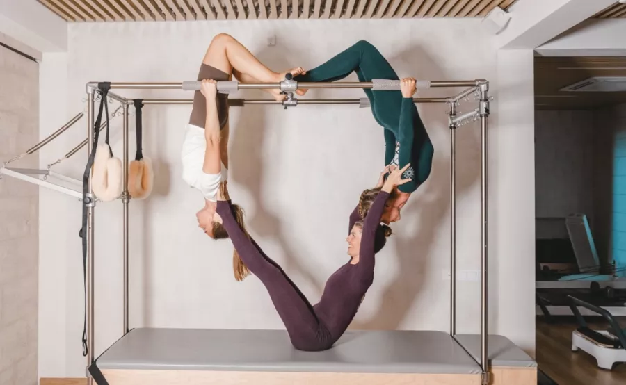 Студия растяжки Arnoa Pilates в Екатеринбурге: Йога, Фитнес , Гибкость , Растительное , Пилатес, Женское пространство , Здоровье , Тренировки ,