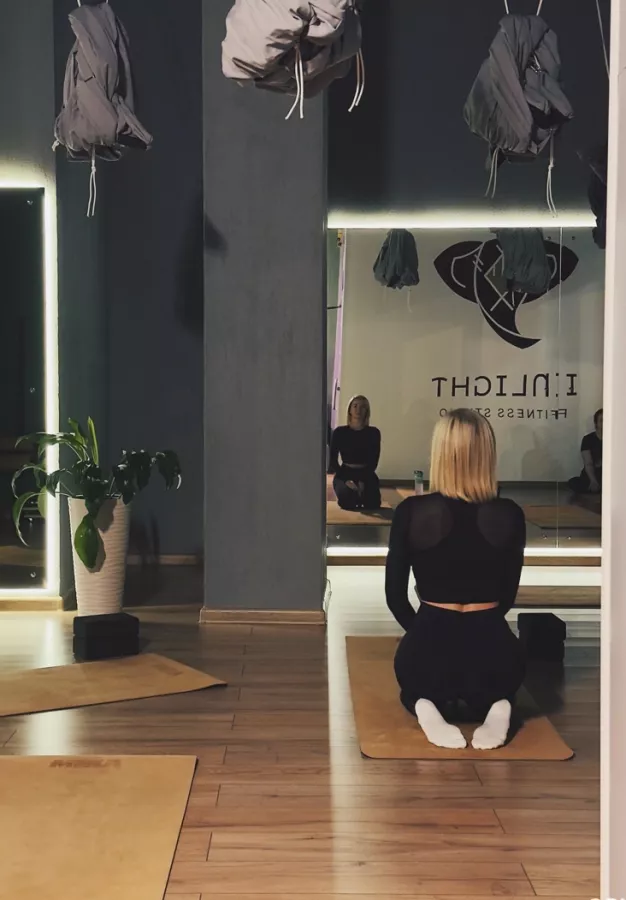 Студия йоги Inlight fitness studio в Екатеринбурге: Растяжка, Здоровье, Пилатес,