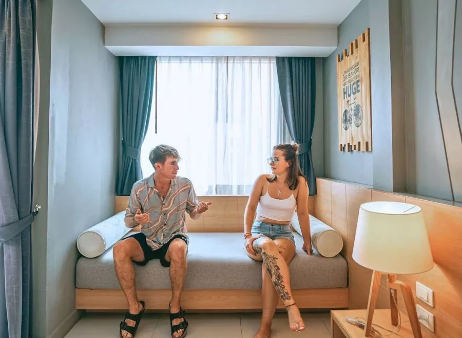 Хостел Mad Monkey Phuket в Пхукете: Хостел, Кафе, Бассейн, Отель, Бильярд, Pool, Hotel, Hostel, Cafe, Swimming Pool,