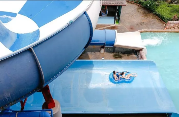 Отель Splash Beach Resort в Пхукете: Жилье, Отель, Spa, Аквапарк, Бассейн, Ресторан, 