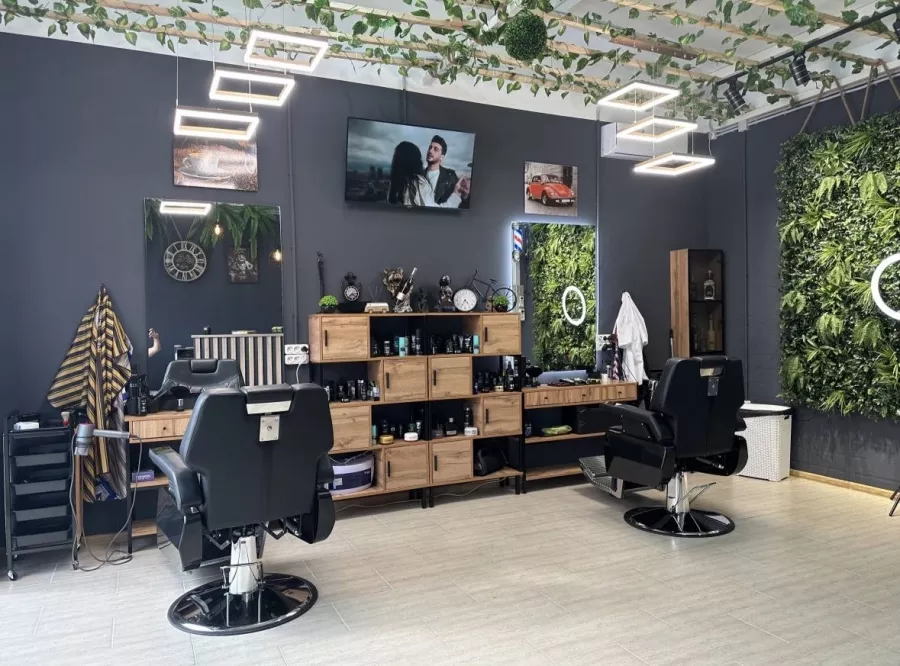 Барбершоп Barber Яблоновский в Краснодаре: Барбершоп, Мужская стрижка , Укладка волос , Укладка бороды , Борода, Парикмахер , Парикмахерская, Мужское пространство ,