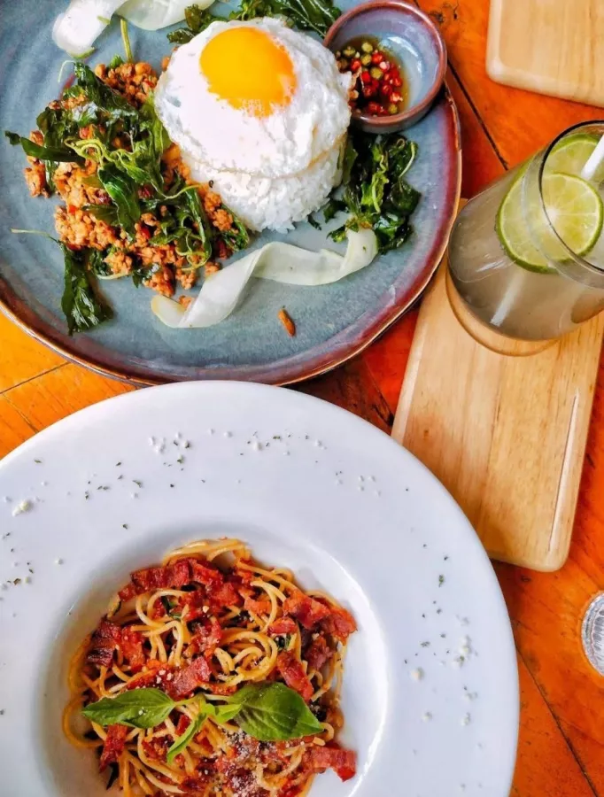 Кафе TARA в Пхукете: Сад, Ресторан, Бар, Кафе, Тайская Кухня, Restaurant, Bar, Cafe, Thai Cuisine, Garden,