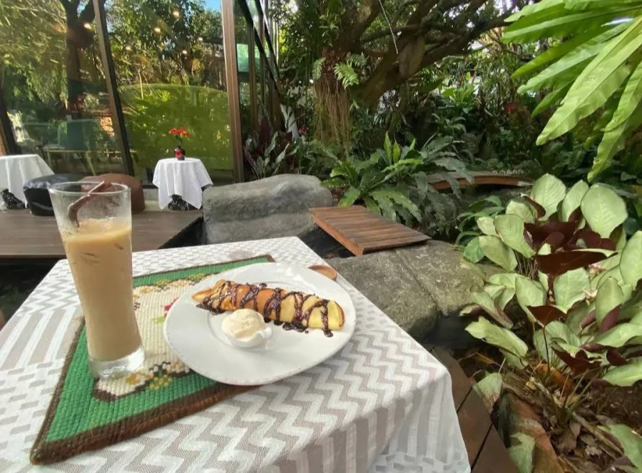 Ресторан Chuen Chom в Пхукете: Ресторан, Restaurant, Bar, Thai Cuisine, Garden, Бар, Сад, Тайская Кухня ,