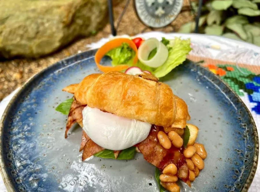 Ресторан Chuen Chom в Пхукете: Ресторан, Restaurant, Bar, Thai Cuisine, Garden, Бар, Сад, Тайская Кухня ,