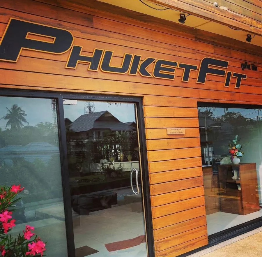 Тренажёрный Зал PhuketFit в Пхукете: Фитнес, Тренировки, Тренеры, Бассейн, Йога, Fitness, Trainings, Coaches, Yoga, Swimming Pool,