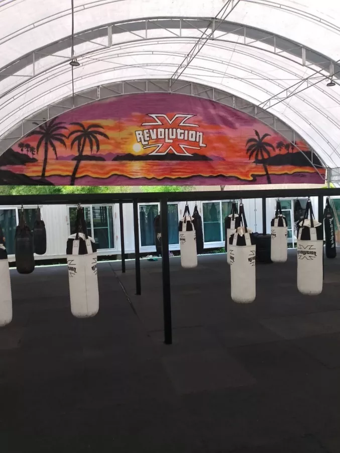 Спортивный Зал Revolution в Пхукете: Муай-Тай, Muay Thai, Gym, Coaches, Trainings, Тренеры, Тренировки,