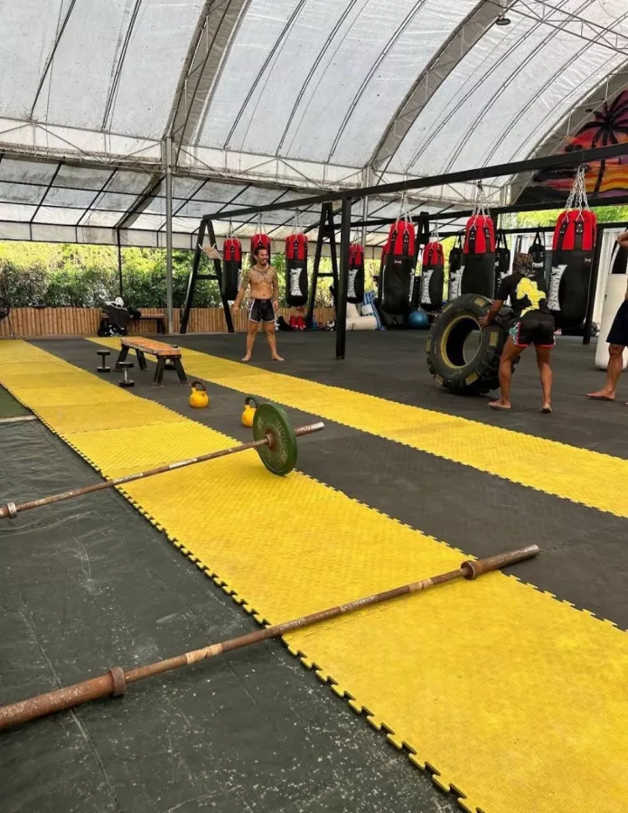 Спортивный Зал Revolution в Пхукете: Муай-Тай, Muay Thai, Gym, Coaches, Trainings, Тренеры, Тренировки,
