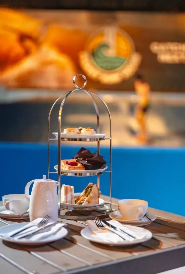 Сёрфинг Phuket Surf House в Пхукете: Вода, Развлечение, Спортзал, Тренер, Закуски, Бар, Сёрфинг,