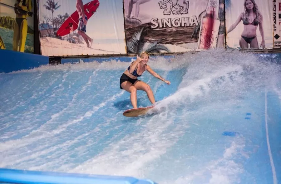 Сёрфинг Phuket Surf House в Пхукете: Вода, Развлечение, Спортзал, Тренер, Закуски, Бар, Сёрфинг,