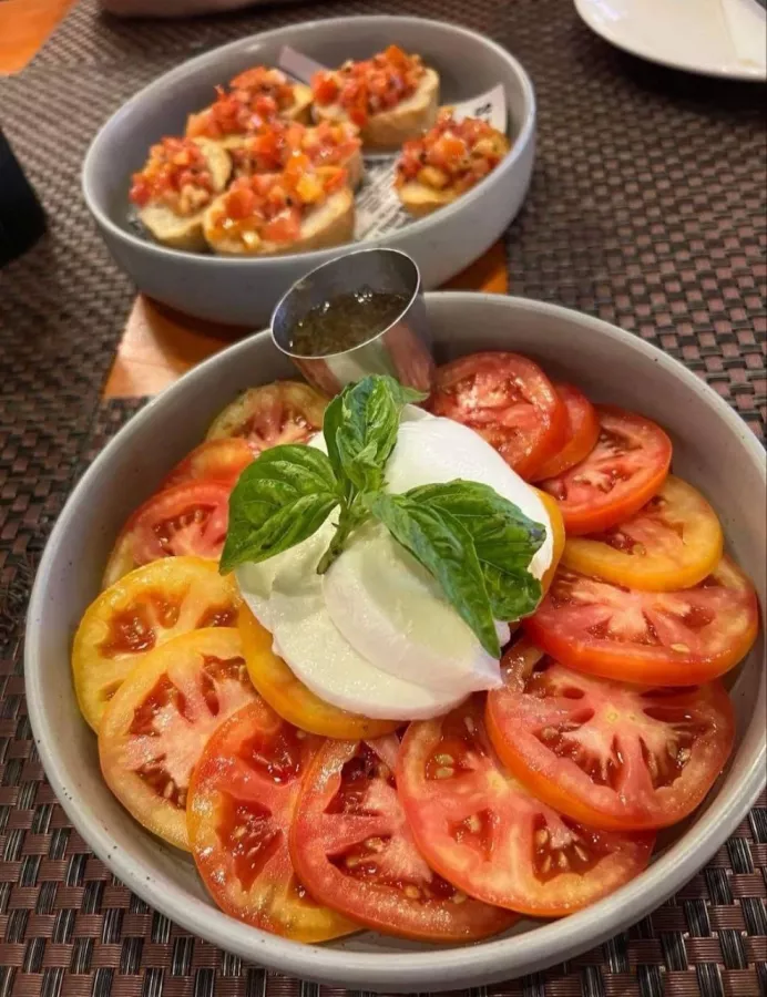 Ресторан Pizzeria Hut 1 в Пхукете: Итальянская Кухня, Пицца, Паста, Десерты, Бар, Italian Cuisine , Pizza, Pasta, Desserts, Bar,